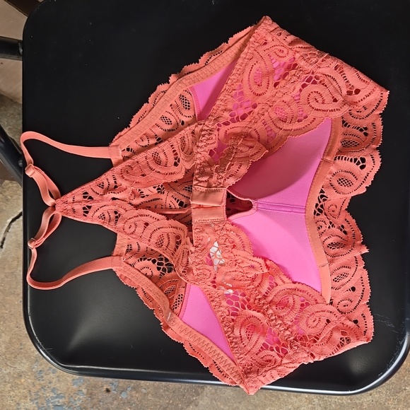 PINK Bralette - Picture 2 of 3